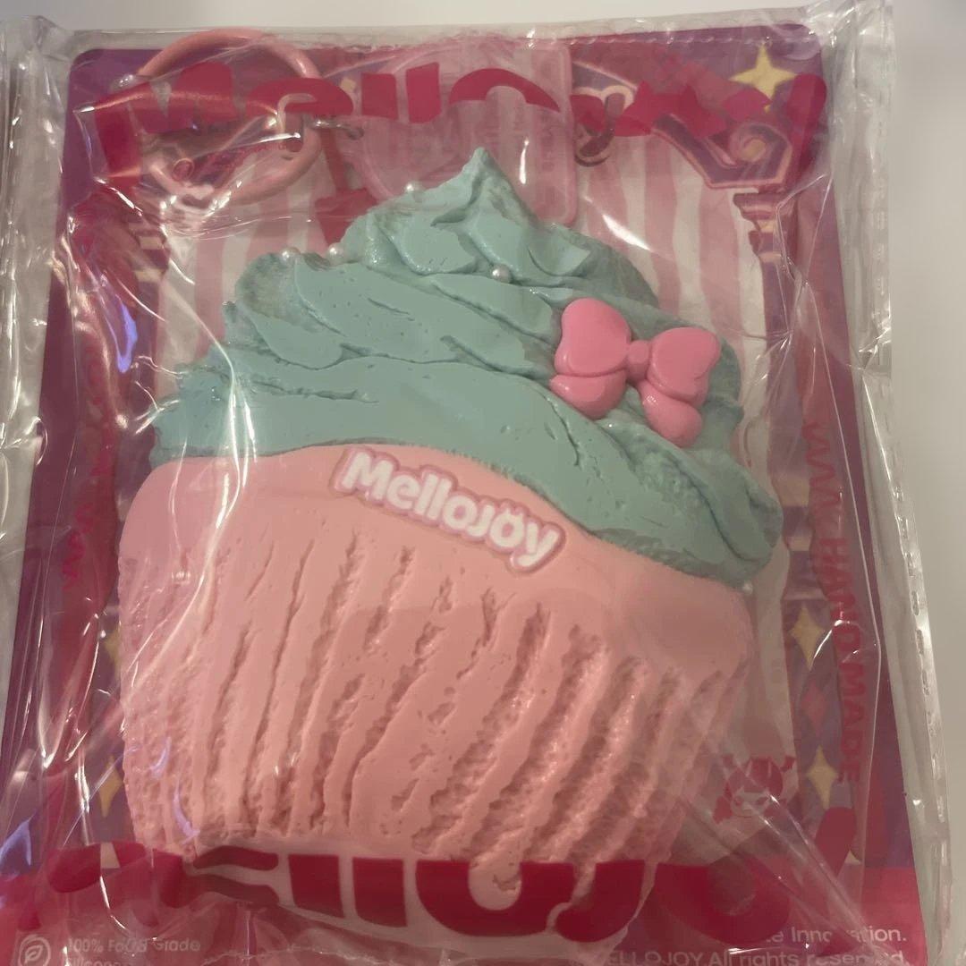 匿名配送！mellojoyスクイーズ カップケーキか？チョコミント雲 ミントキス