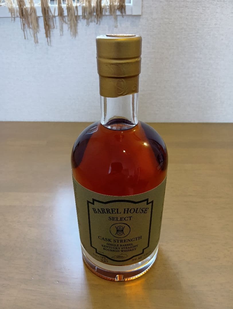 値下げ！バレンタインに！750ml！バーボンウイスキー BARREL HOUSE