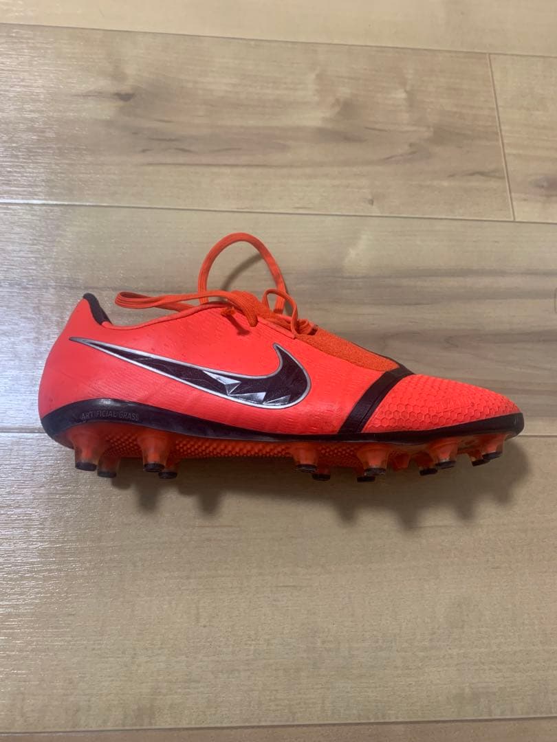 ナイキファントムヴェノム　ag pro エリート