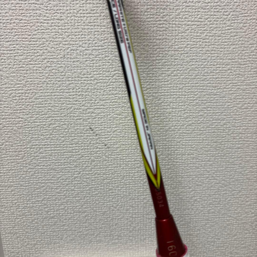 人気商品　バドミントンラケット アークセイバー11 3U5 ヨネックス