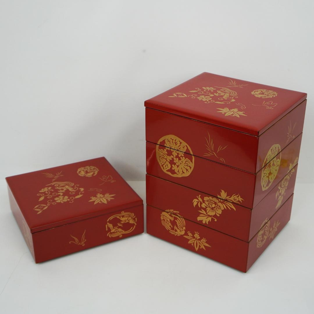 漆 蒔絵 重箱 五段 蓋2枚付き 松竹梅 縁起物 収納箱 付属