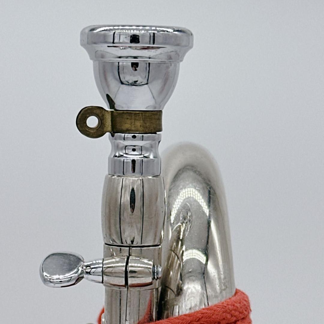 美品 信号ラッパ 楽器 海上自衛隊 自衛隊 銀2連 お祭り