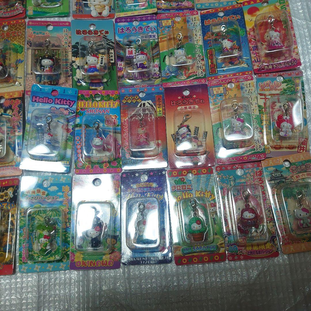 ハローキティストラップ109個セット海外限定品等