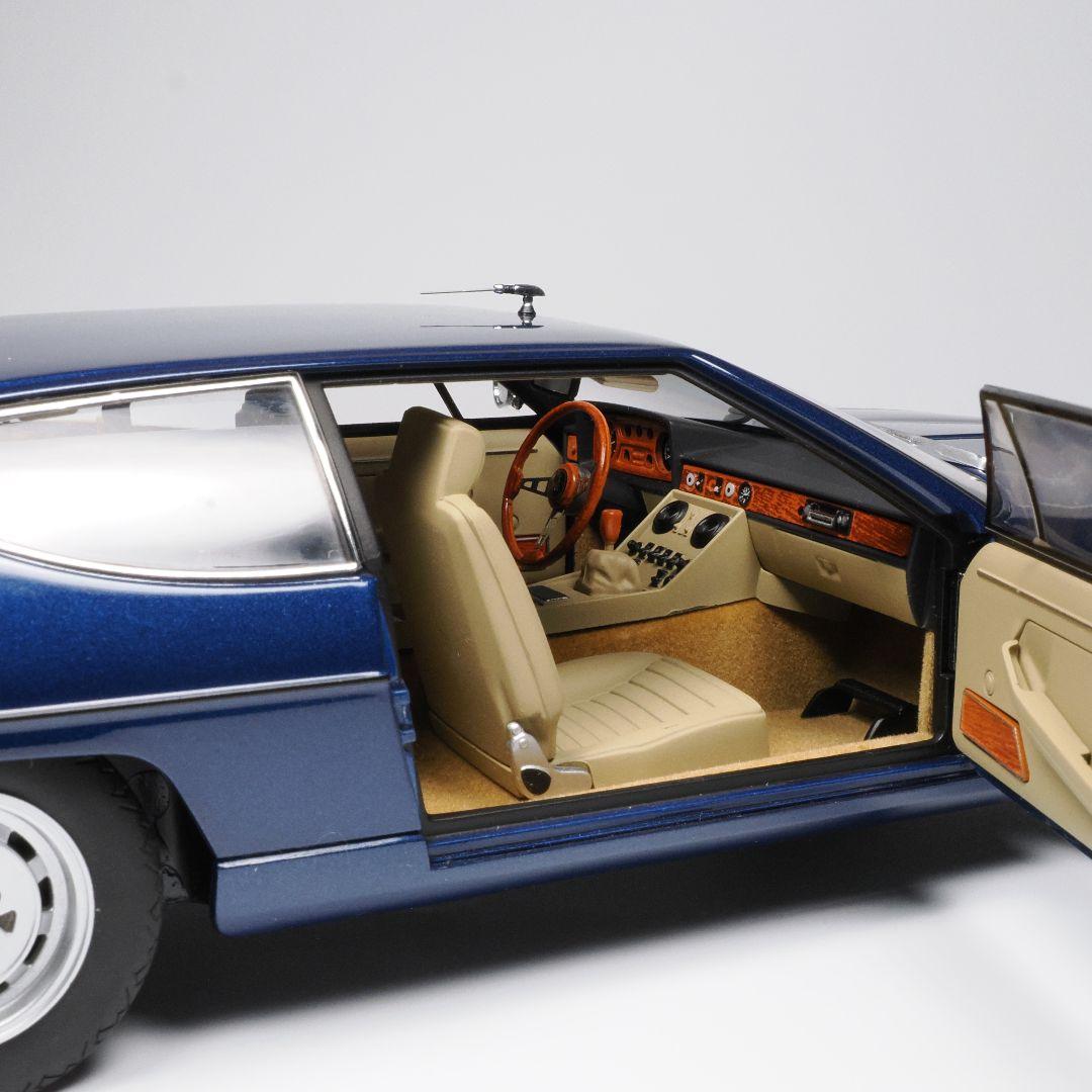 オートアート 1/18 ランボルギーニ エスパーダ ブルー