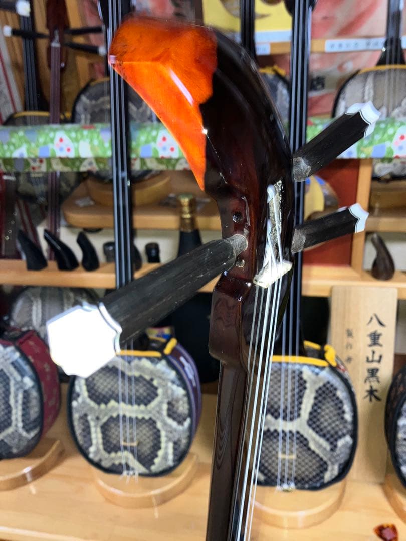 沖縄三線上質クルチ真壁型本皮一枚張りスンチ塗り期間限定