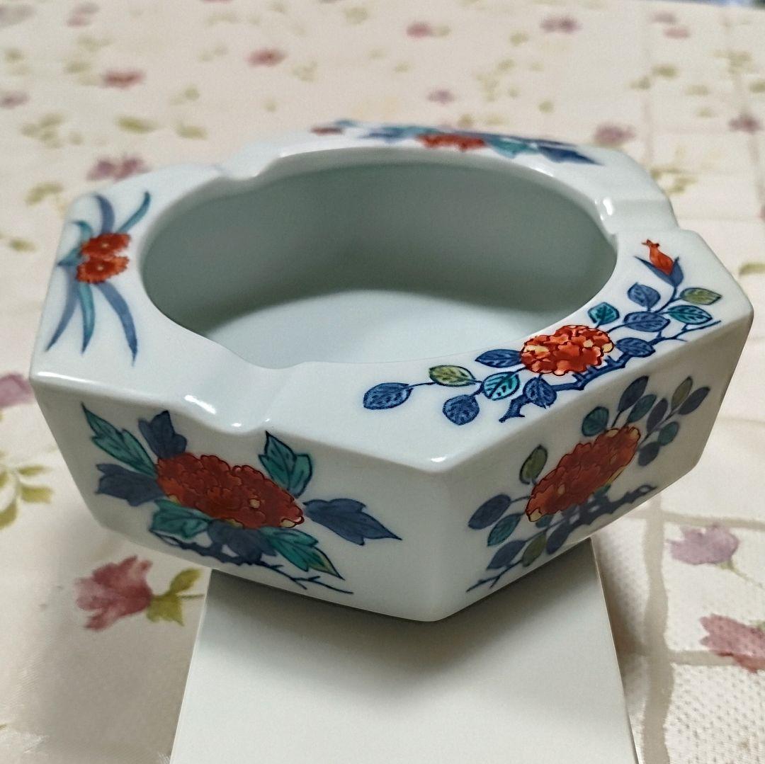 ●5230#0113　今泉今右衛門(人間国宝)　錦花絵 灰皿　0309