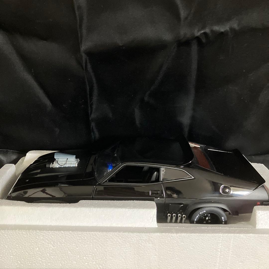 ミニカー FORD FALCON XB INTERCEPTOR 1/18 AUTO ART