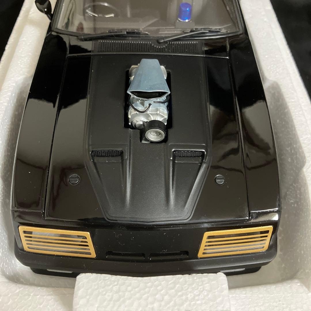 ミニカー FORD FALCON XB INTERCEPTOR 1/18 AUTO ART