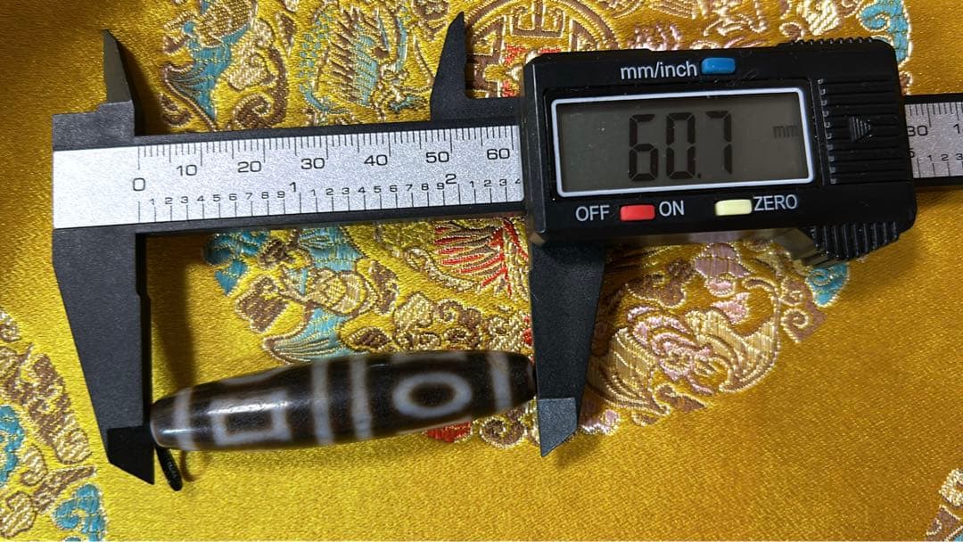 四方天地天珠　老天珠　台湾天珠／送料込　匿名発送／チベット　天珠　お守り