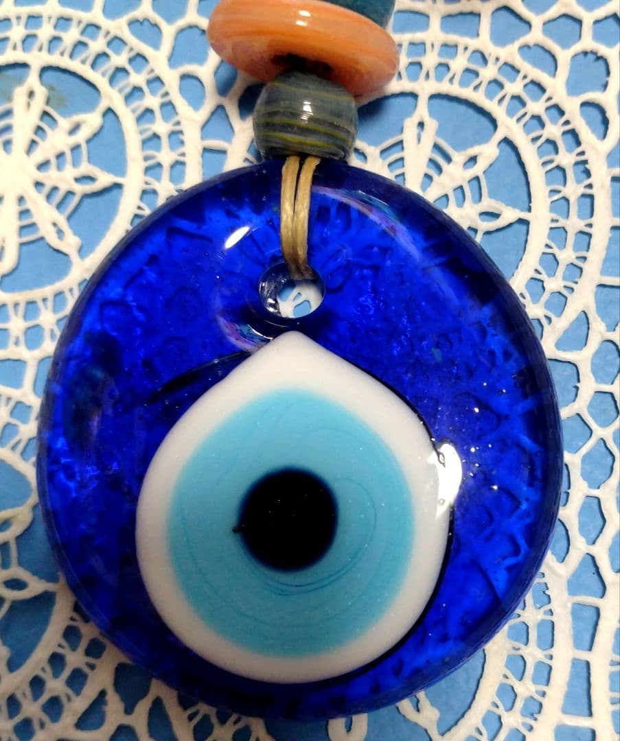 トルコ お土産 魚タイル ナザールボンジュウ壁掛け　インテリア　お守り　青目玉