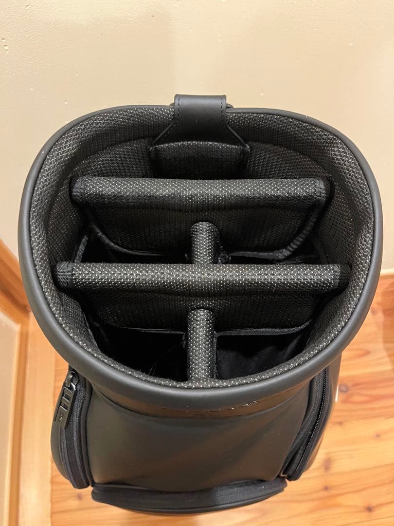 Titleist キャディバッグ ブラック　コアエッセンシャル