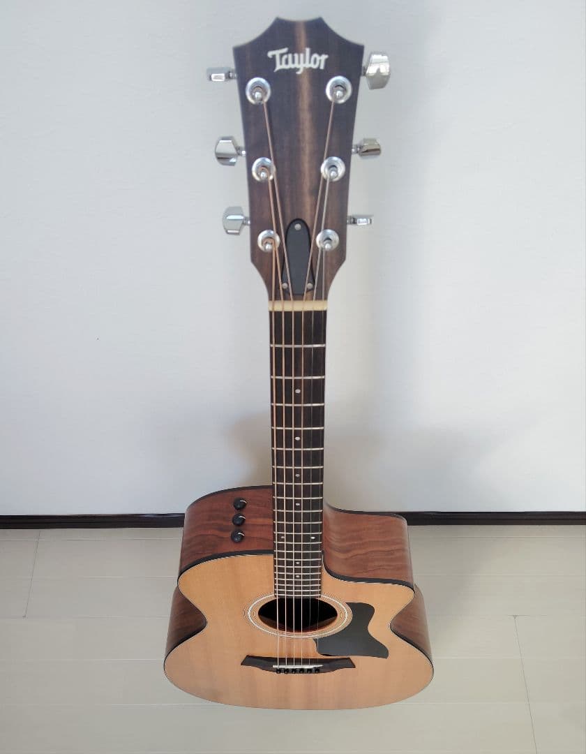Taylor エレアコ 114ce