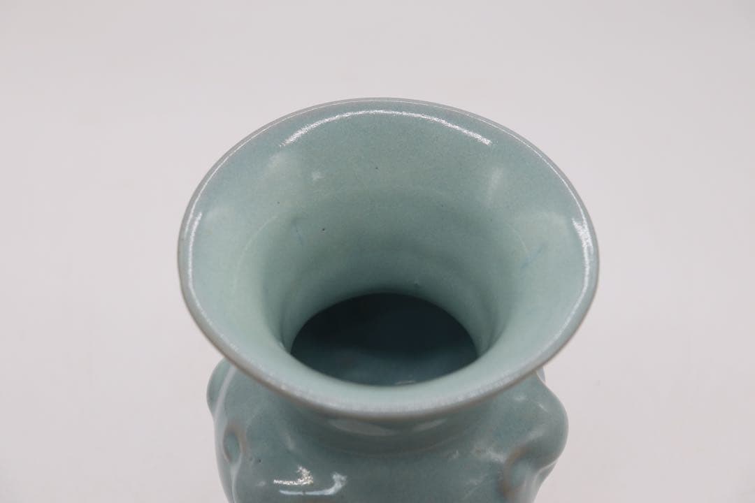 中国　青磁瓶　羊　送料込み0523