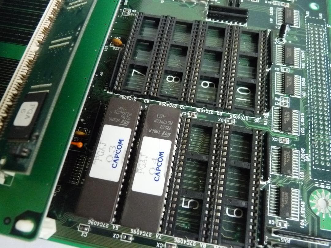 CAPCOM CPS2 アーケード基板 93646A-7/93646B-7