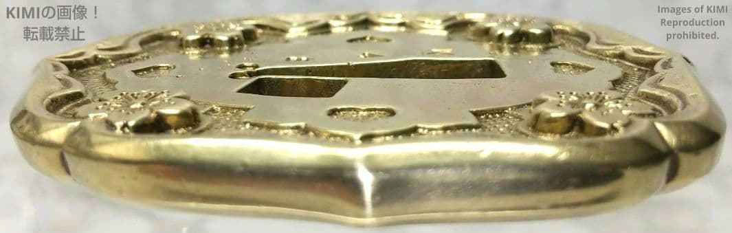 九八式軍刀の鍔 真鍮製 桜 九八式軍刀 Gunto Tsuba 軍装美術 K48