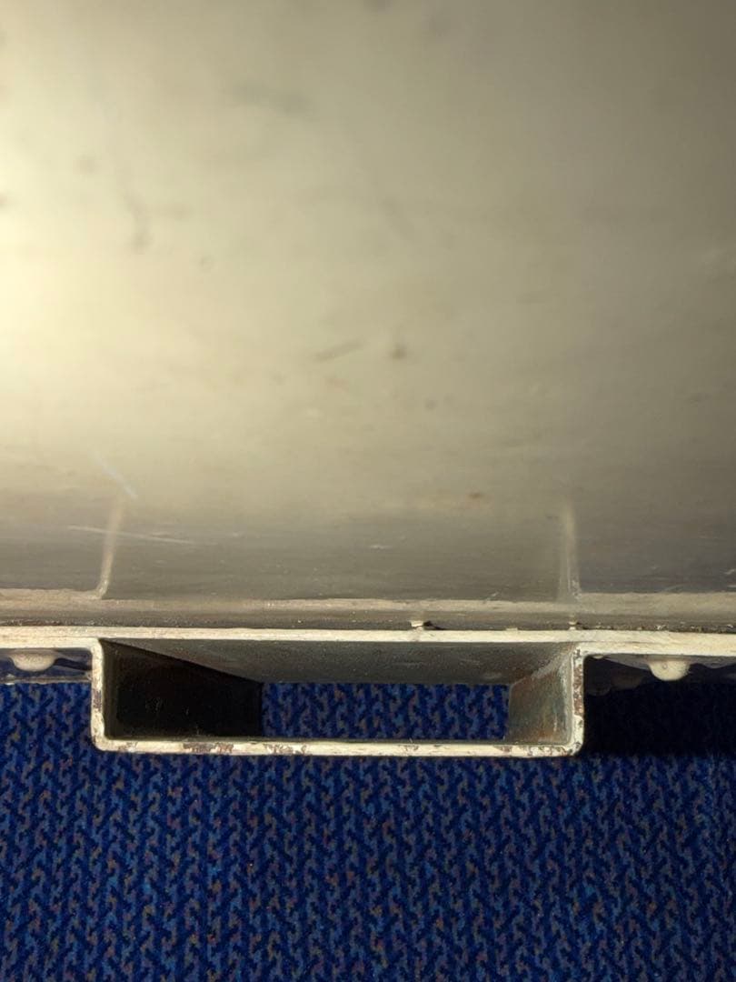 京阪電車⭐︎副標織　女学生・児童優先板