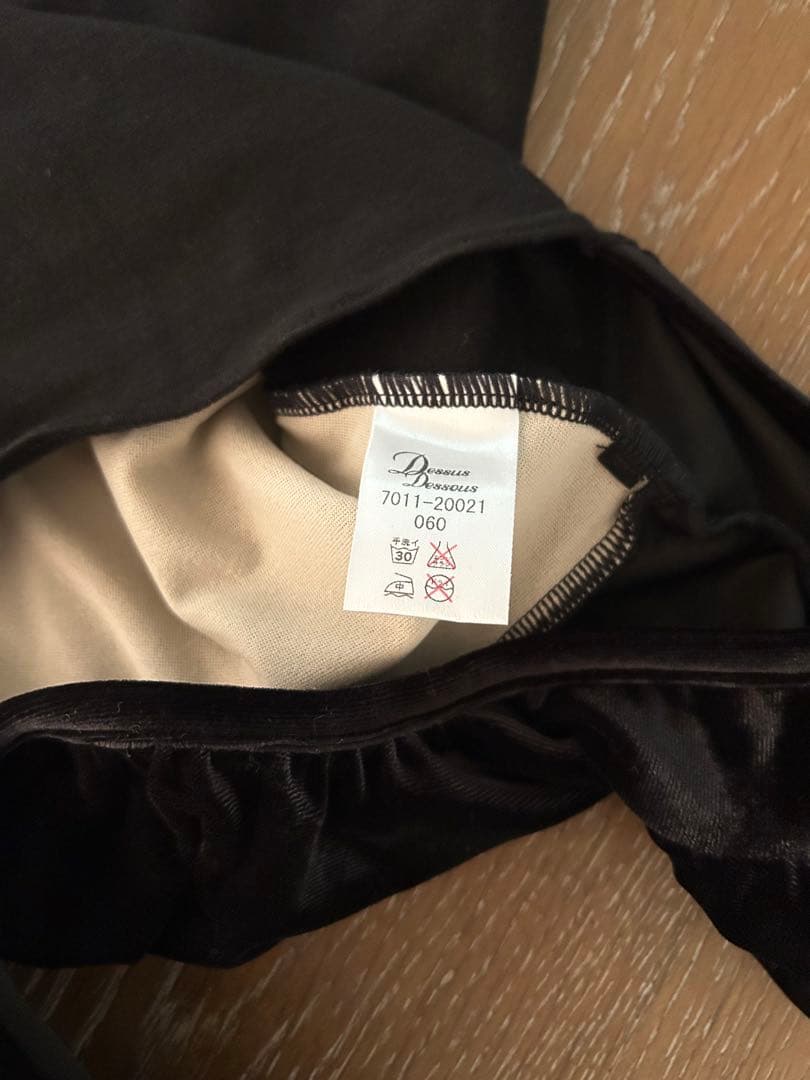 ドウッシュドウッスウ DessusDessous レオタード ベロア Jr-L
