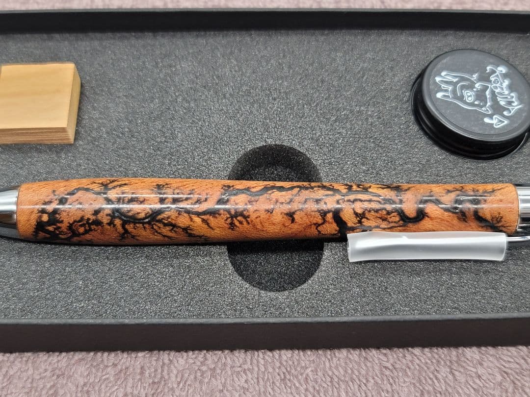 新品　こぶた工房　フラクタルバーニングウッド　ケヤキ　シャープペンシル0.5ミリ