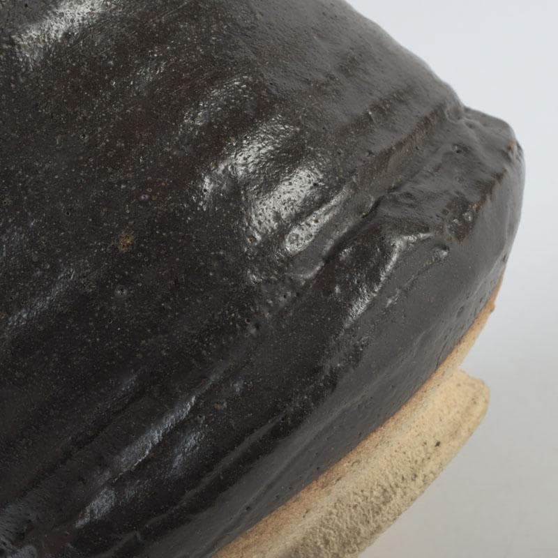 北大路魯山人作　瀬戸焼　瀬戸黒　茶碗　共箱　V　9878