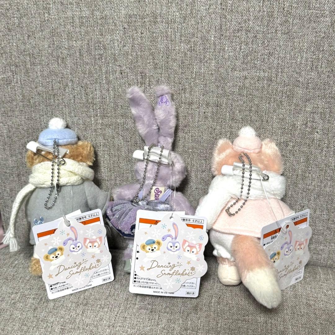 東京ディズニーシー　ダンシングスノーフレークス　ぬいぐるみバッジ　セット