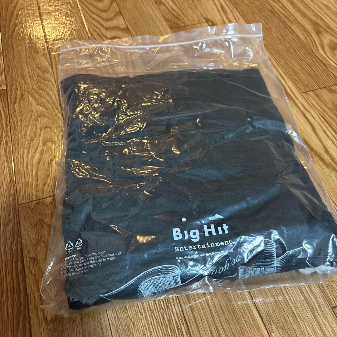 【新品未使用】BTS FAKE LOVE フーディー トレーナー Lサイズ