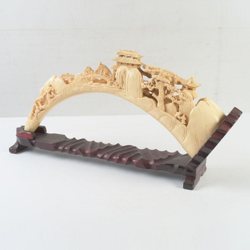 中国　河馬牙製　楼閣山水透かし雕　床飾　置物　唐木台付　V　9341