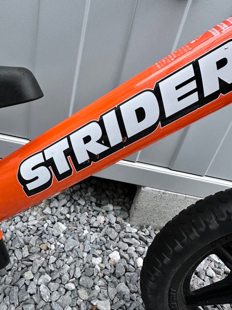 ストライダー　オレンジ　スポーツ　12インチ　スタンド付き