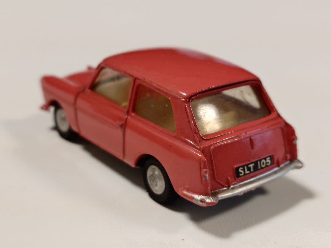 ミニカー SPOT - ON NO.154 Austin A40