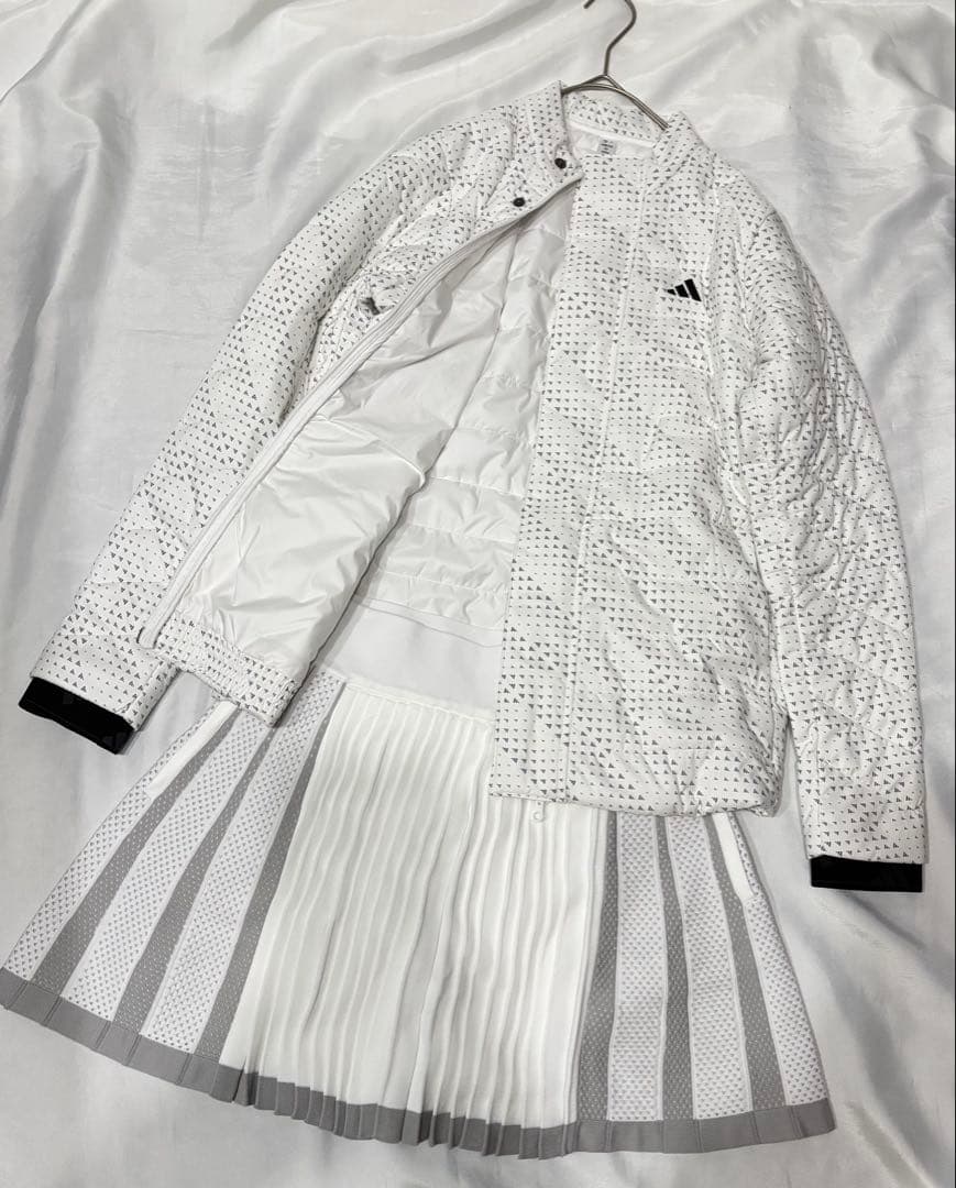 未使用　adidas ゴルフ　中綿ジャケット　プリーツスカート　セット