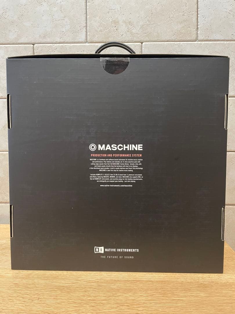 7/31(木)までお値下げ中！美品MASCHINE (本＆ケース付き)