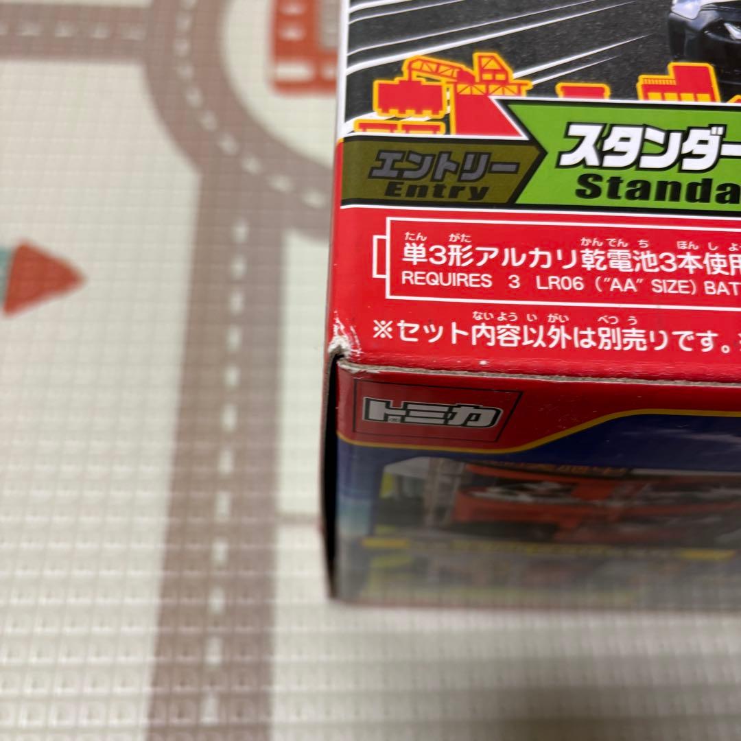 トミカ ぐるっと変形！DXポリスステーション スタンダード