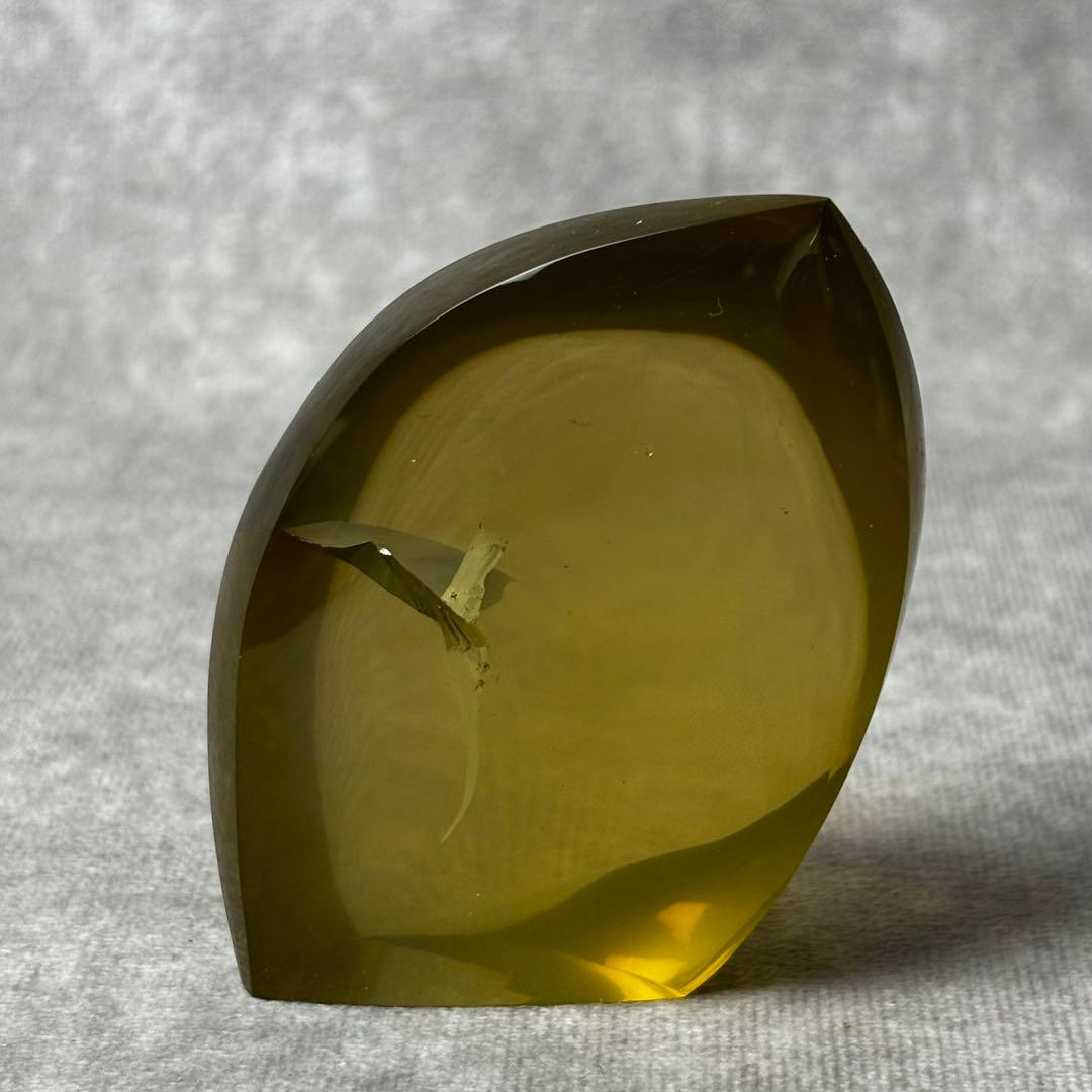 オウロベルデクォーツ ウェーブカット