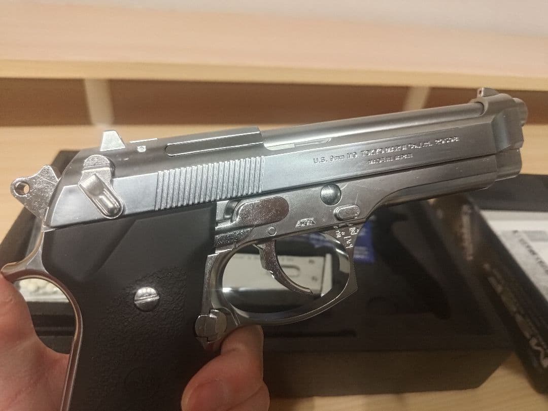 東京マルイ M92F クロームステンレス モデルガン