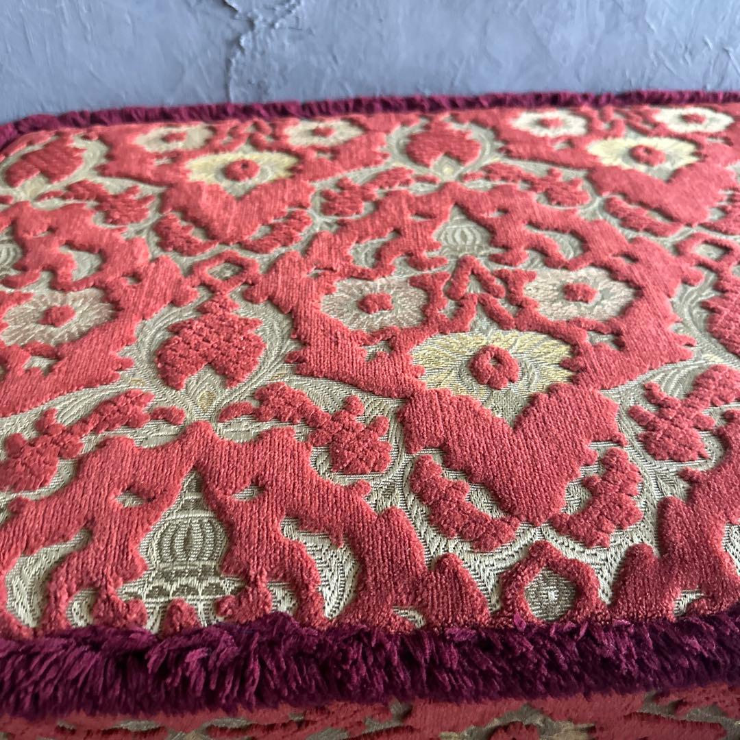 最終価格お値下げ❣️ヴィンテージスツール　金華織のような座面！とても素敵！