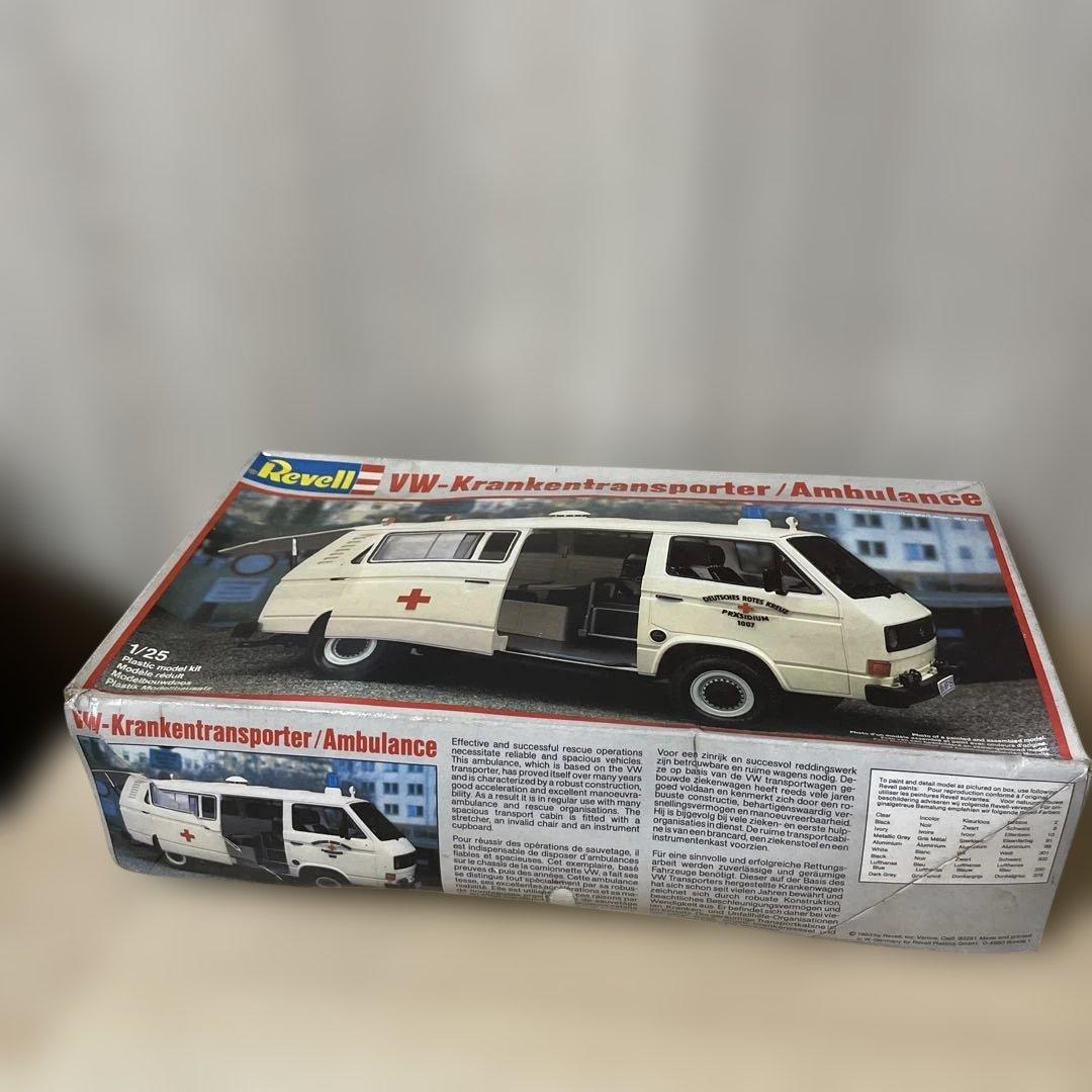 Revell 1/25 VW 救护车 模型 内袋未開封 外箱傷み Ln530