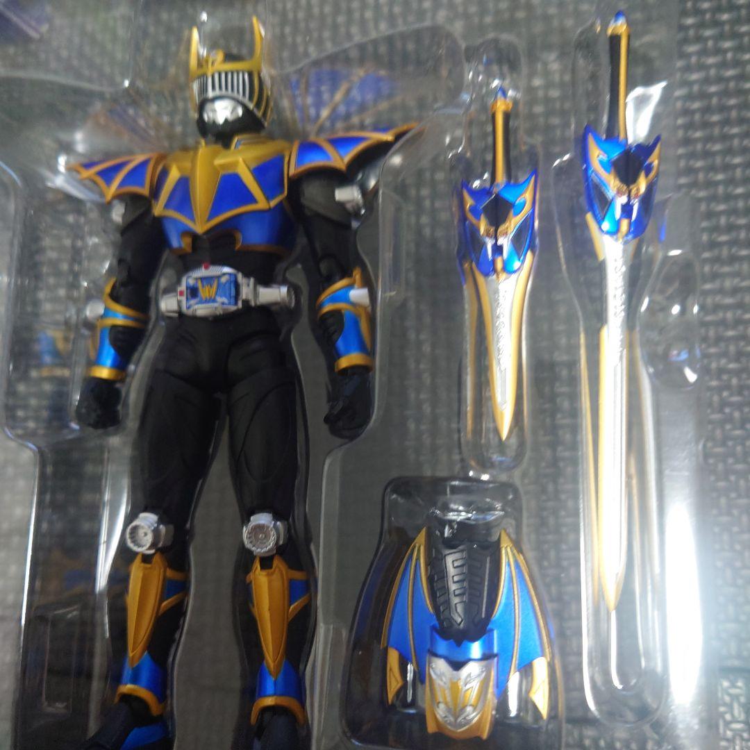 開封美品 S.H.Figuarts 龍騎サバイブ＆ナイトサバイブ 2体セット