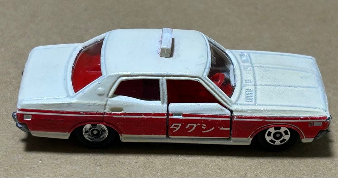 日本製 トミカ ニッサン セドリック タクシー 330型 2台セット