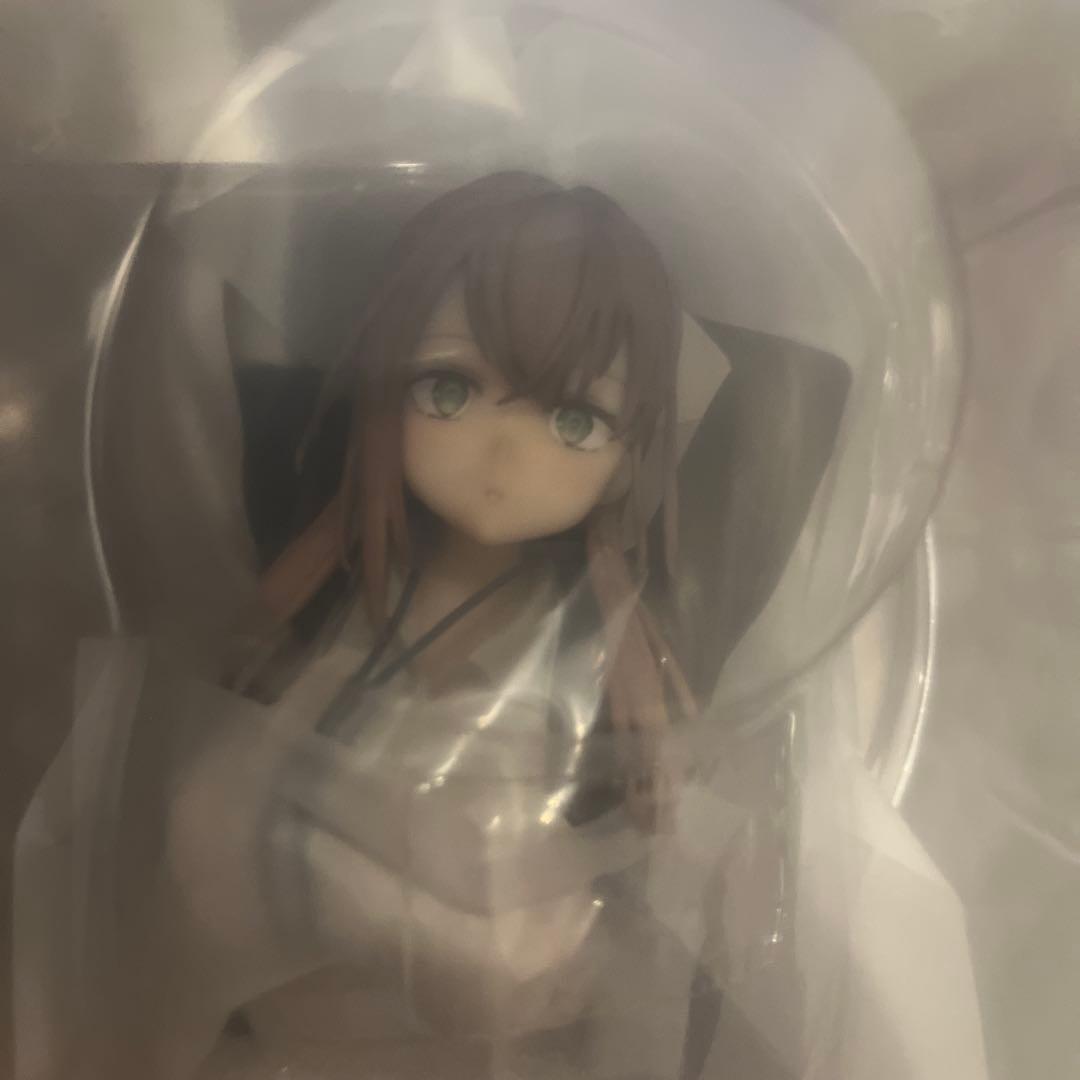 意外と体が柔らかい会社に行きたくないOLちゃん 白Ver. フィギュア