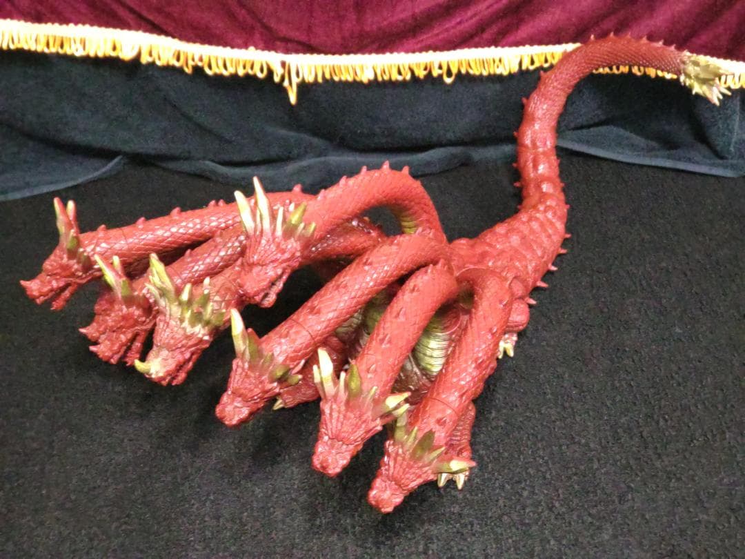 ヤマタノオロチ 中古 バンダイ製　映画ヤマトタケル ／ 八岐大蛇 24