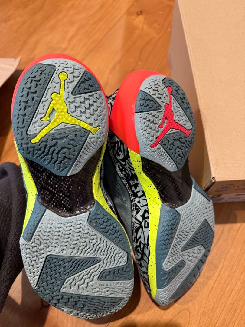 バスケットボール シューズ(女性用) グレー/マルチカラー