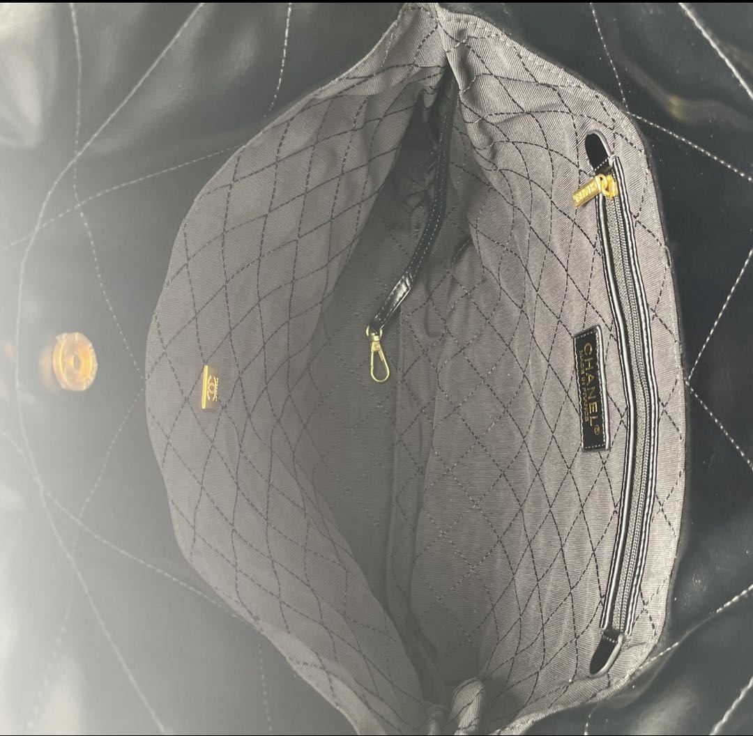 シャネル ノベルティ ポーチ付き チェーントートバッグ