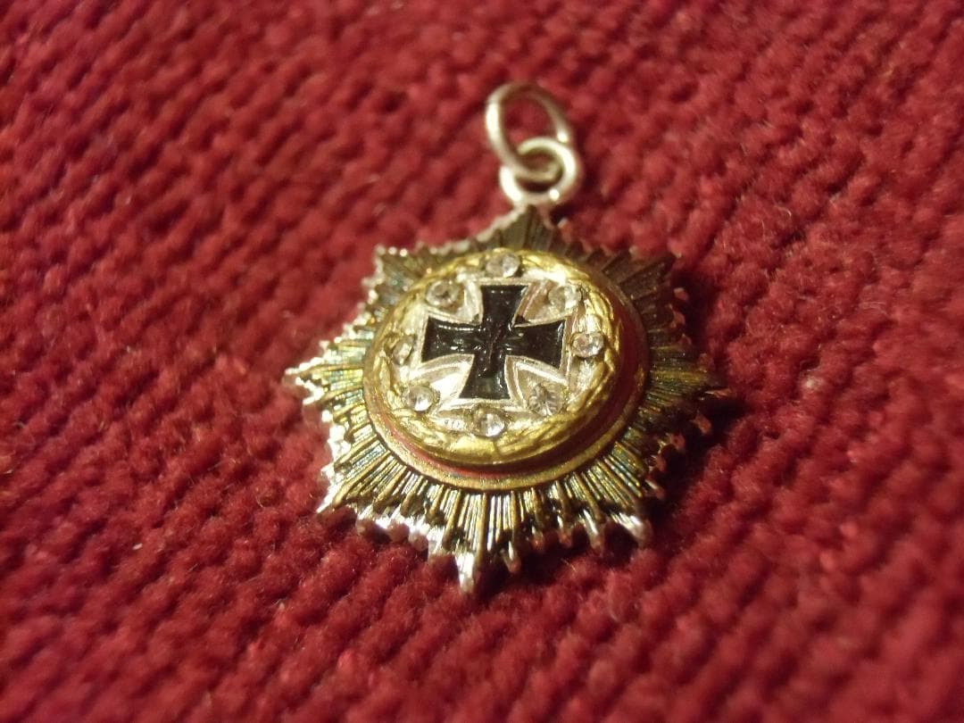 ＢＷドイツ軍/連邦軍＊１９５７年制定＊ドイツ十字章ＧＯＬＤミニチュア勲章（実物）