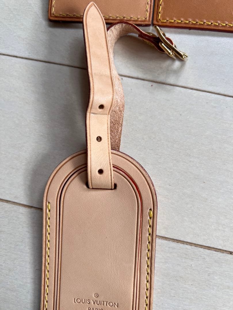 LOUIS VUITTON ヌメ革ネームタグ　4点セット