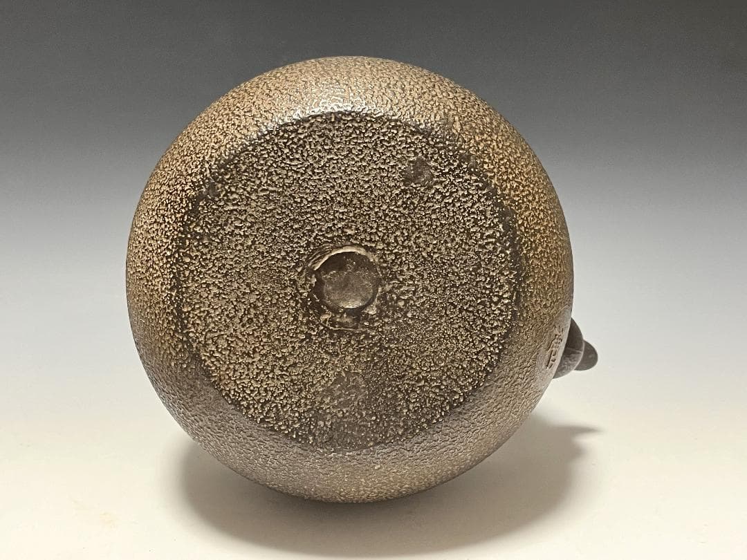 【未使用】南部鉄瓶 中村徳次郎 造 立徳 虫食平打提手 桜尽紋様 鉄瓶