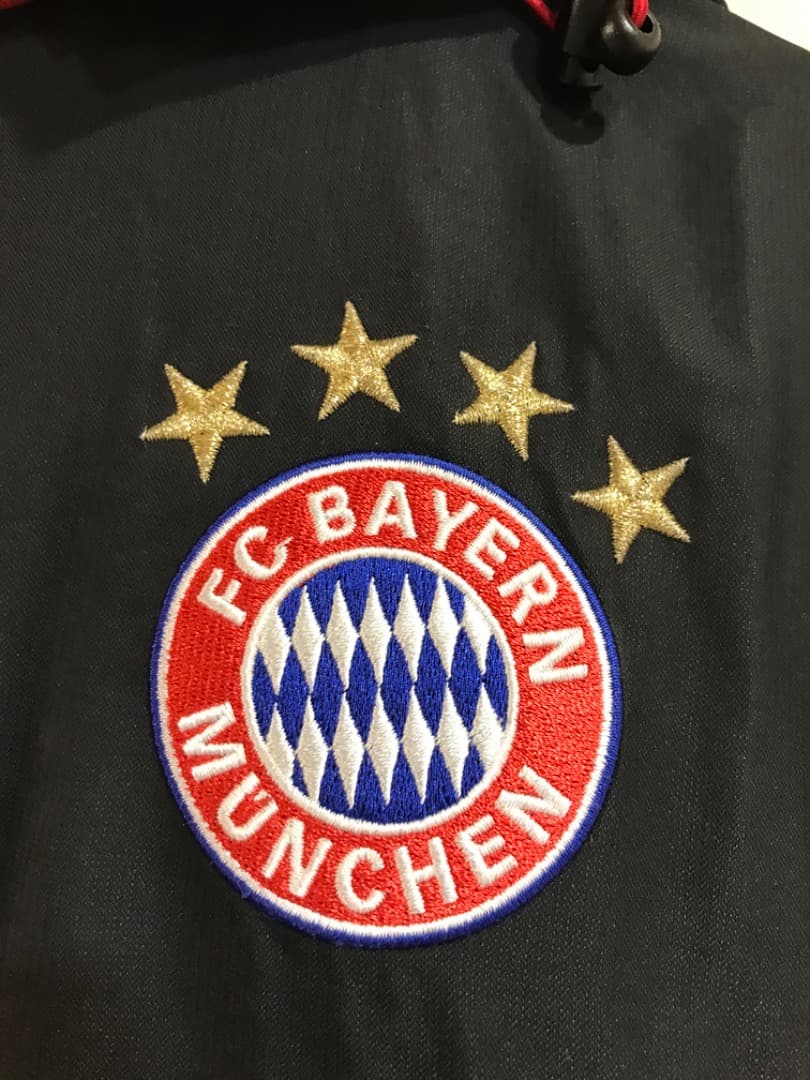 adidas　FC BAYERN MUNCHEN　ジャケット