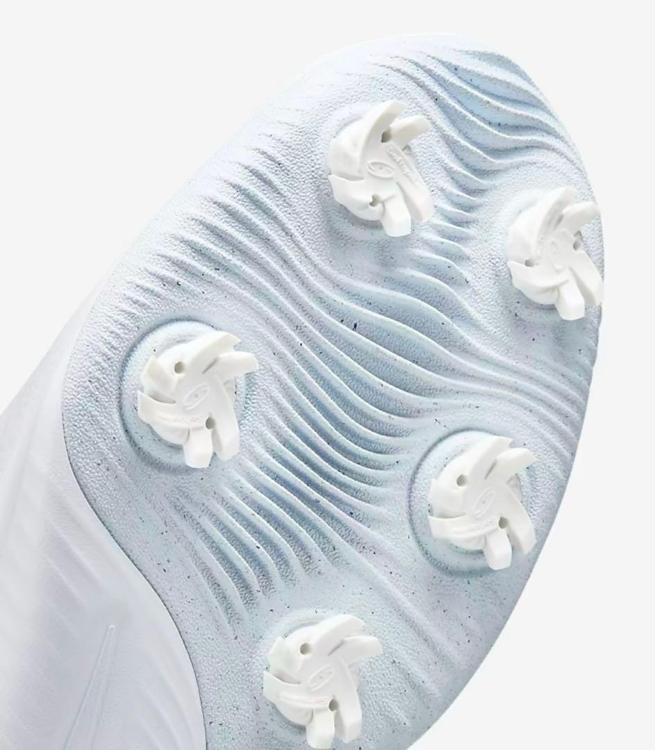 値下げ 新品未使用 30.0cm ナイキ ビクトリー プロ 3