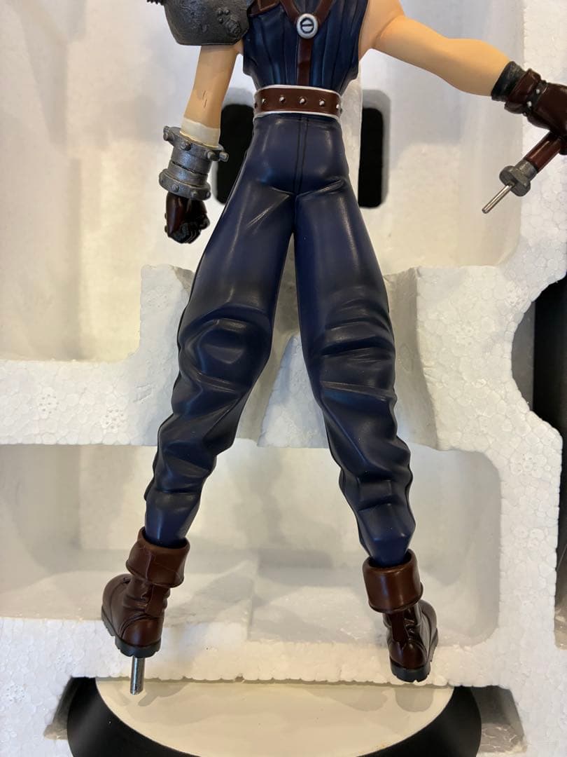 FF7 クラウド コールドキャスト ARTFX コトブキヤ 完成品