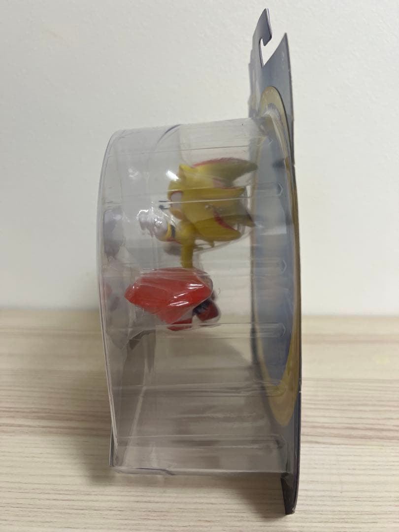 【新品】スーパーシャドウ フィギュア 海外限定 ソニック