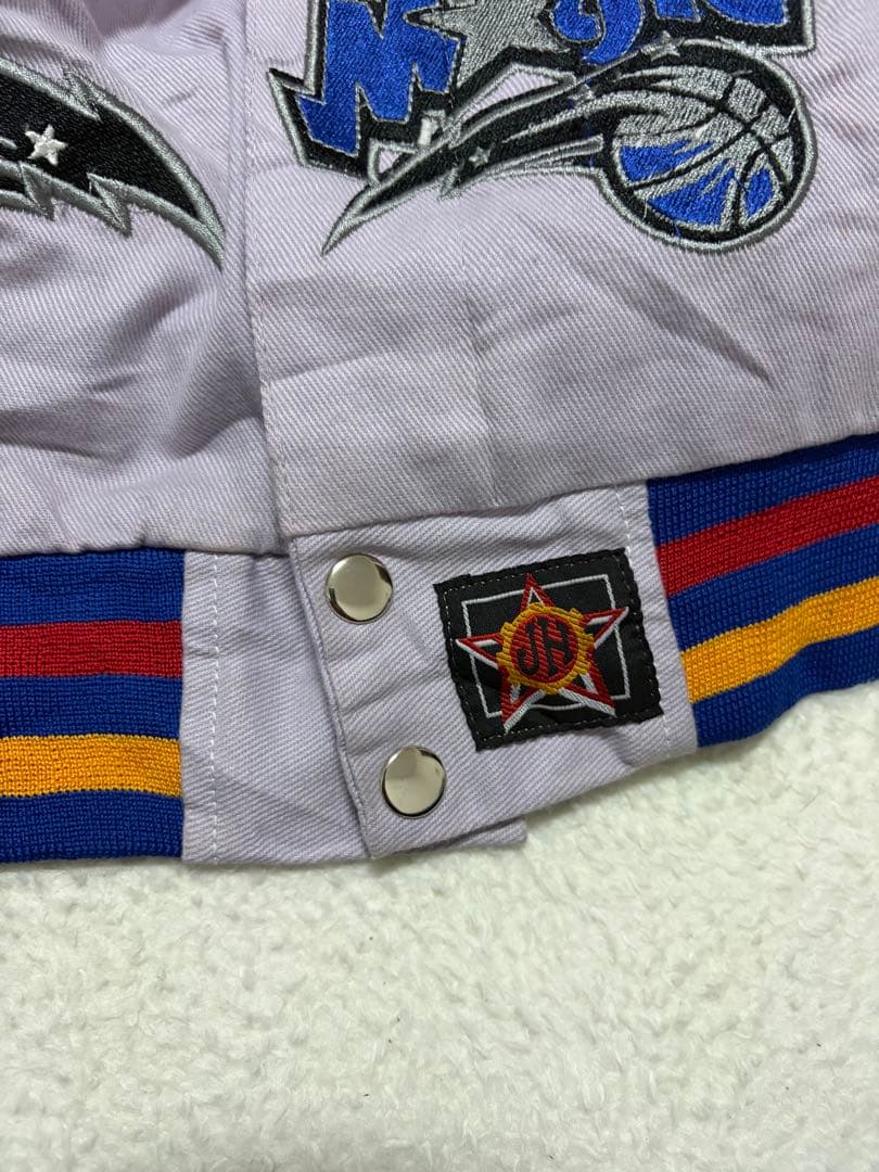 NBA チーム刺繍アウタージャケット 薄紫色