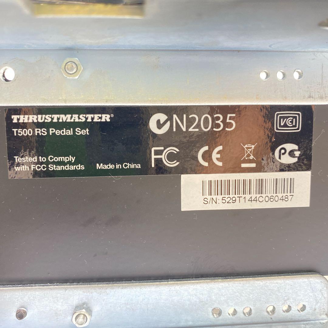 THRUSTMASTER T500 RS レーシングホイール　ペダル
